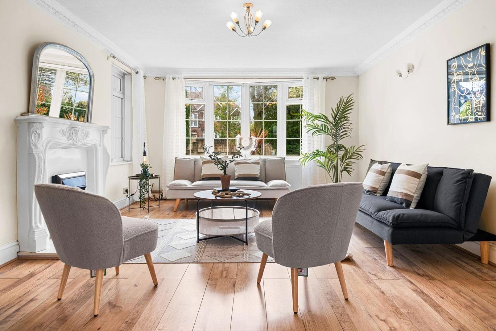 Guest house Bramcote Lane Spacious 5 Bedroom House Nottingham