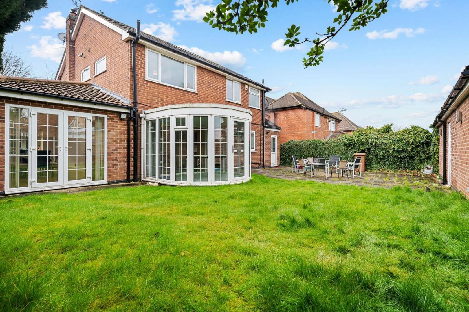 Guest house Bramcote Lane Spacious 5 Bedroom House